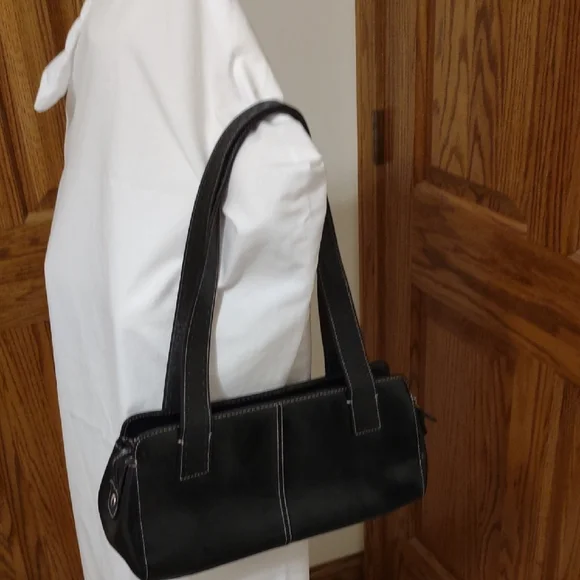 FOSSIL Black Leather Handbag and Wallet Set - Picture 4 of 14